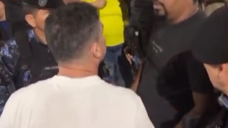 PREFEITO DE MANAUS DAVI ALMEIDA SE IRRITA AO SER COBRADO POR MORADOR