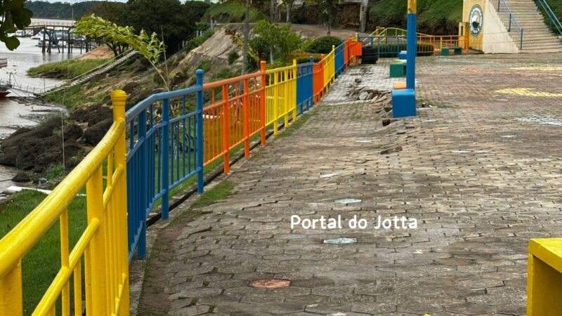 ORLA DE ITACOATIARA (AM) É PARCIALMENTE INTERDITADA APÓS DESABAMENTO