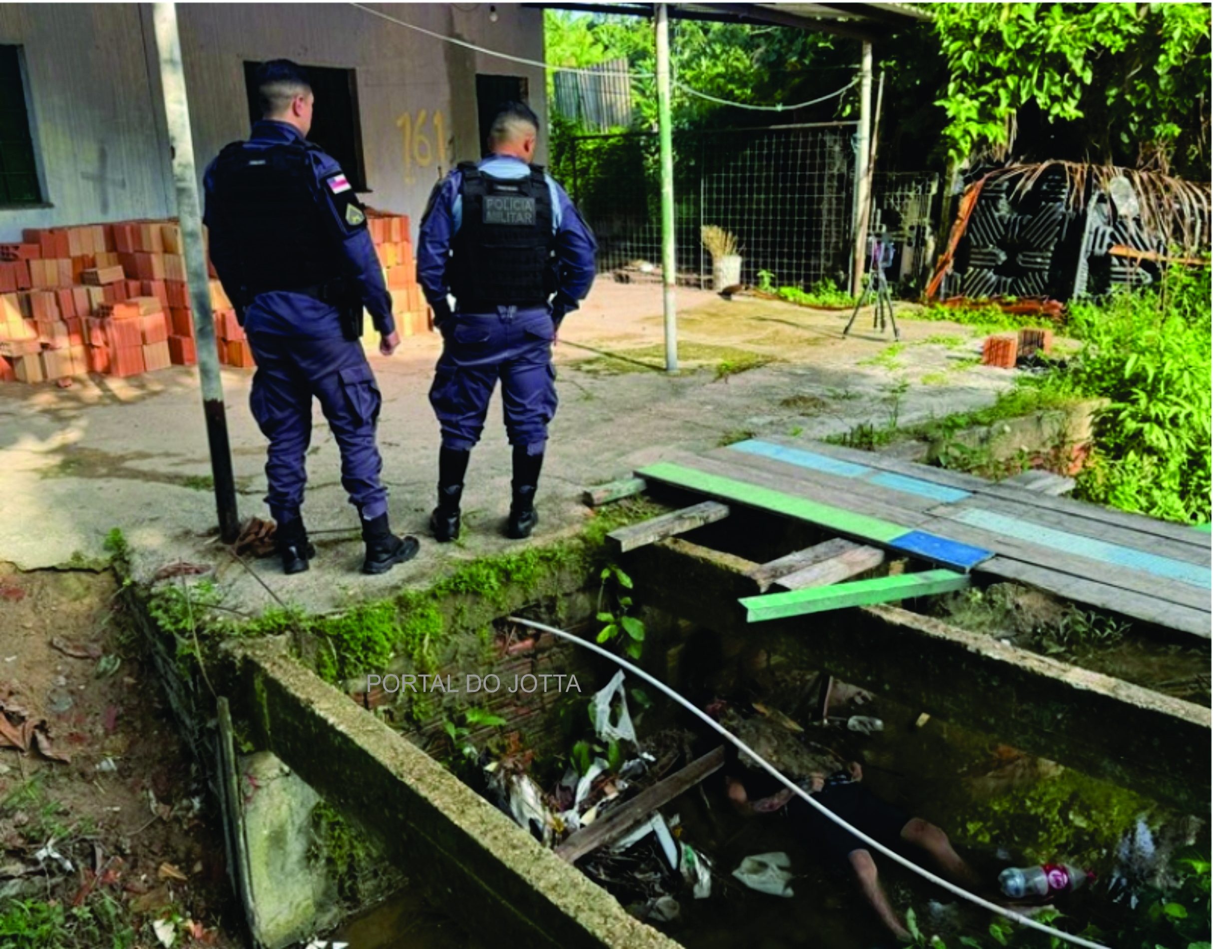 HOMEM ACHADO COM PEDRA SOBRE O CORPO NO CIDADE DE DEUS ERA FORAGIDO DE MANACAPURU