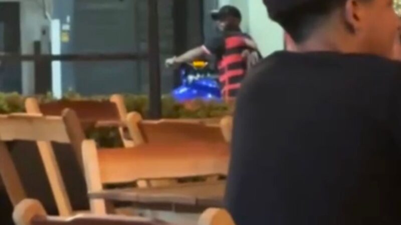 Homem Saca Arma e Dispara em Lanchonete de Itacoatiara Após Perturbar Clientes