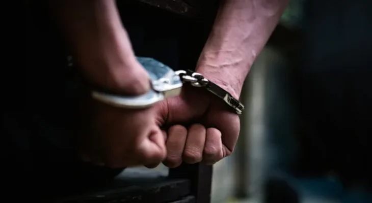 Dois homens com cerca de 80 processos são presos por furto qualificado no AM