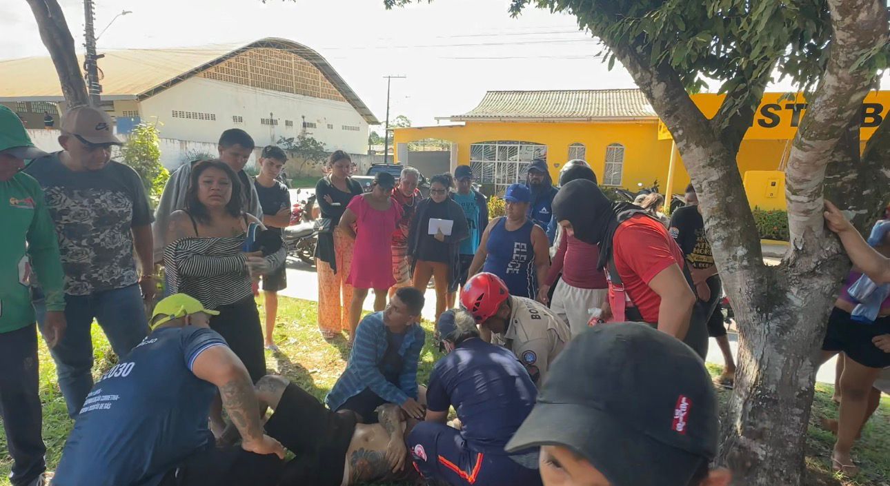 Grave acidente de trânsito deixa duas pessoas feridas em Itacoatiara